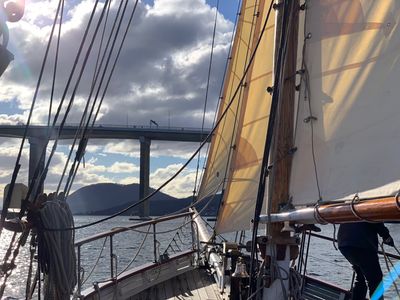 SV Rhona H Under Sail