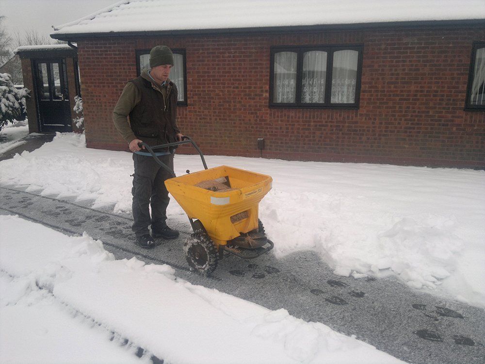 snow cleaning