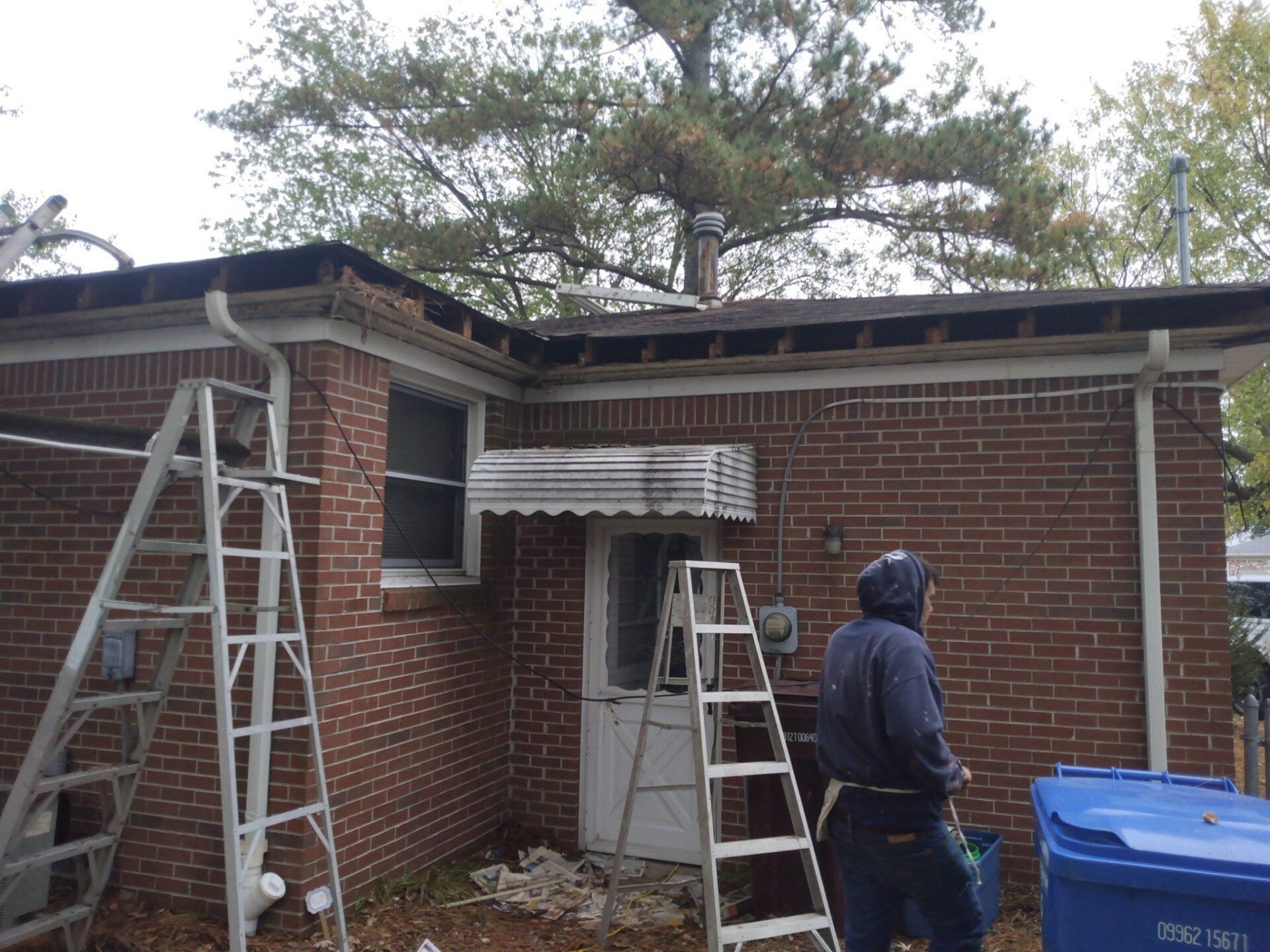 Aluminum porch railings custom built and installed