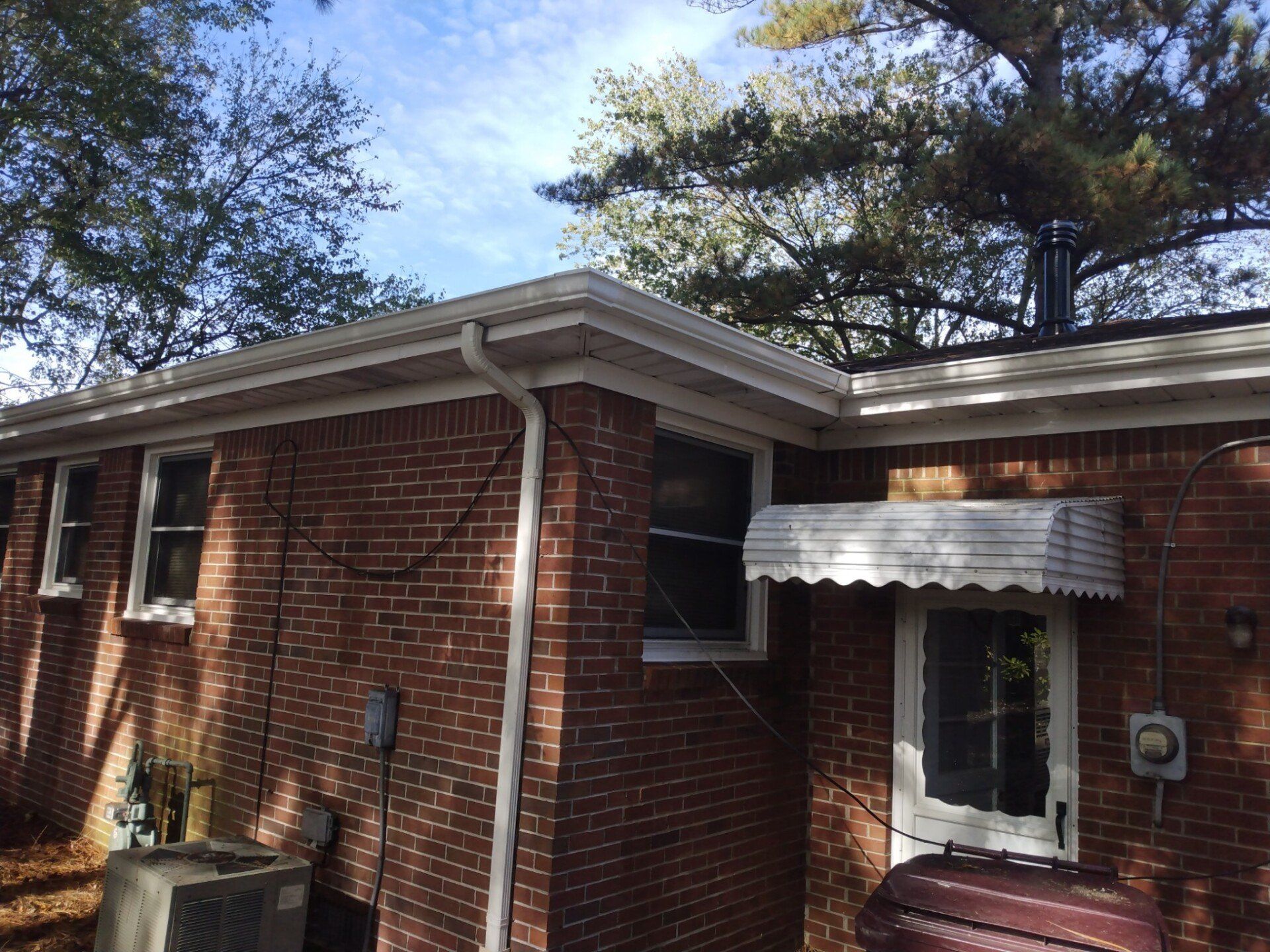 Aluminum porch railings custom built and installed