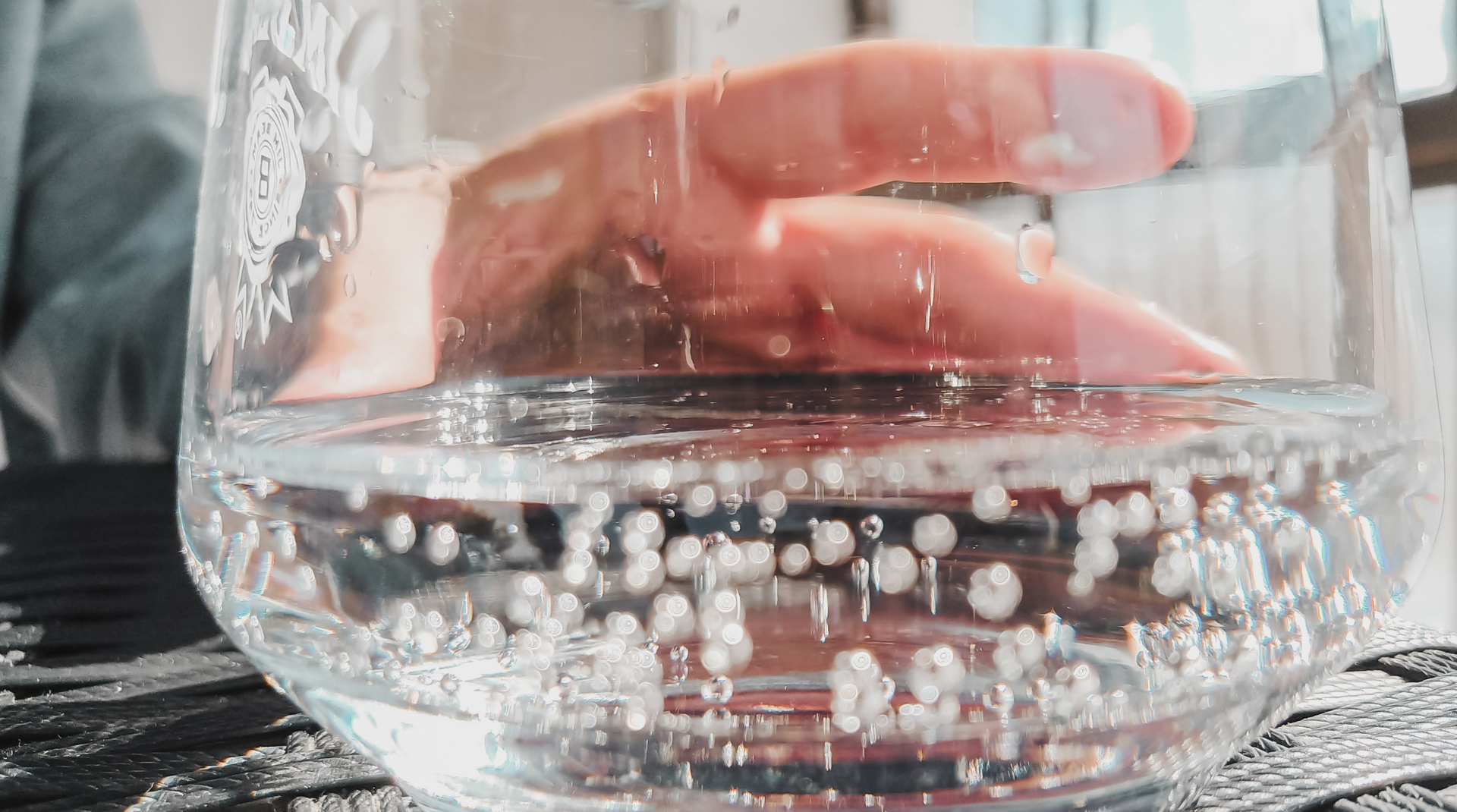 pH comparison chart showing sparkling water, wine, and other beverages with NYC dentist Dr. Johnston