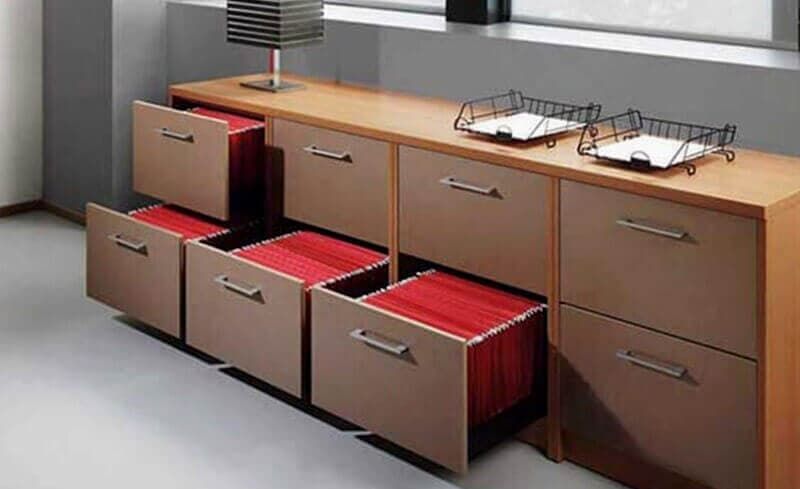 ESTANTERÍA METÁLICA DE SALTILLO