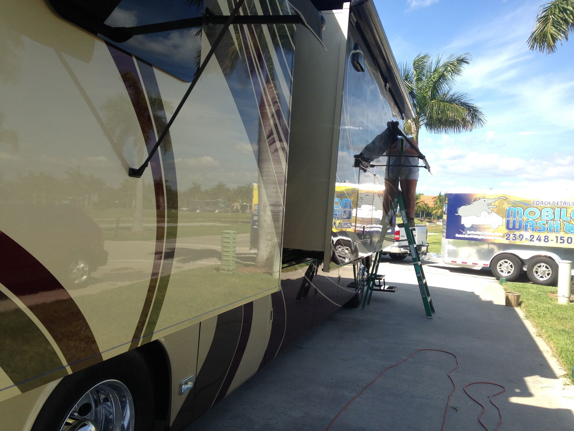 Mobile RV Cleaning