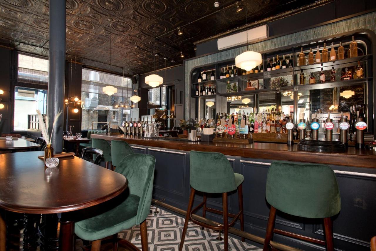 The Clerk & Well, London 5, bar counter front & back bar