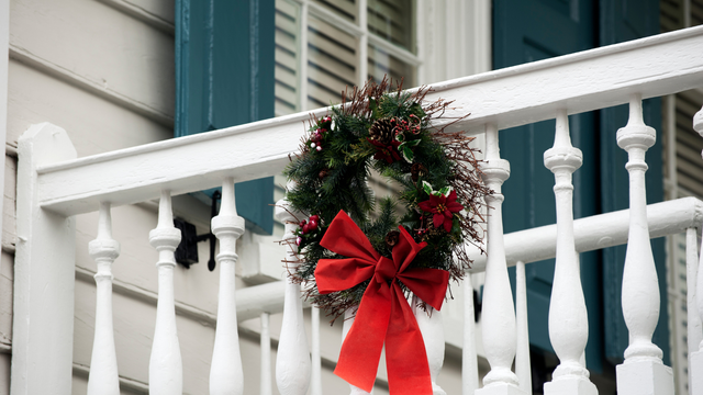 Deck Railing For Christmas Decorations 31 Awesome Christmas Decoration