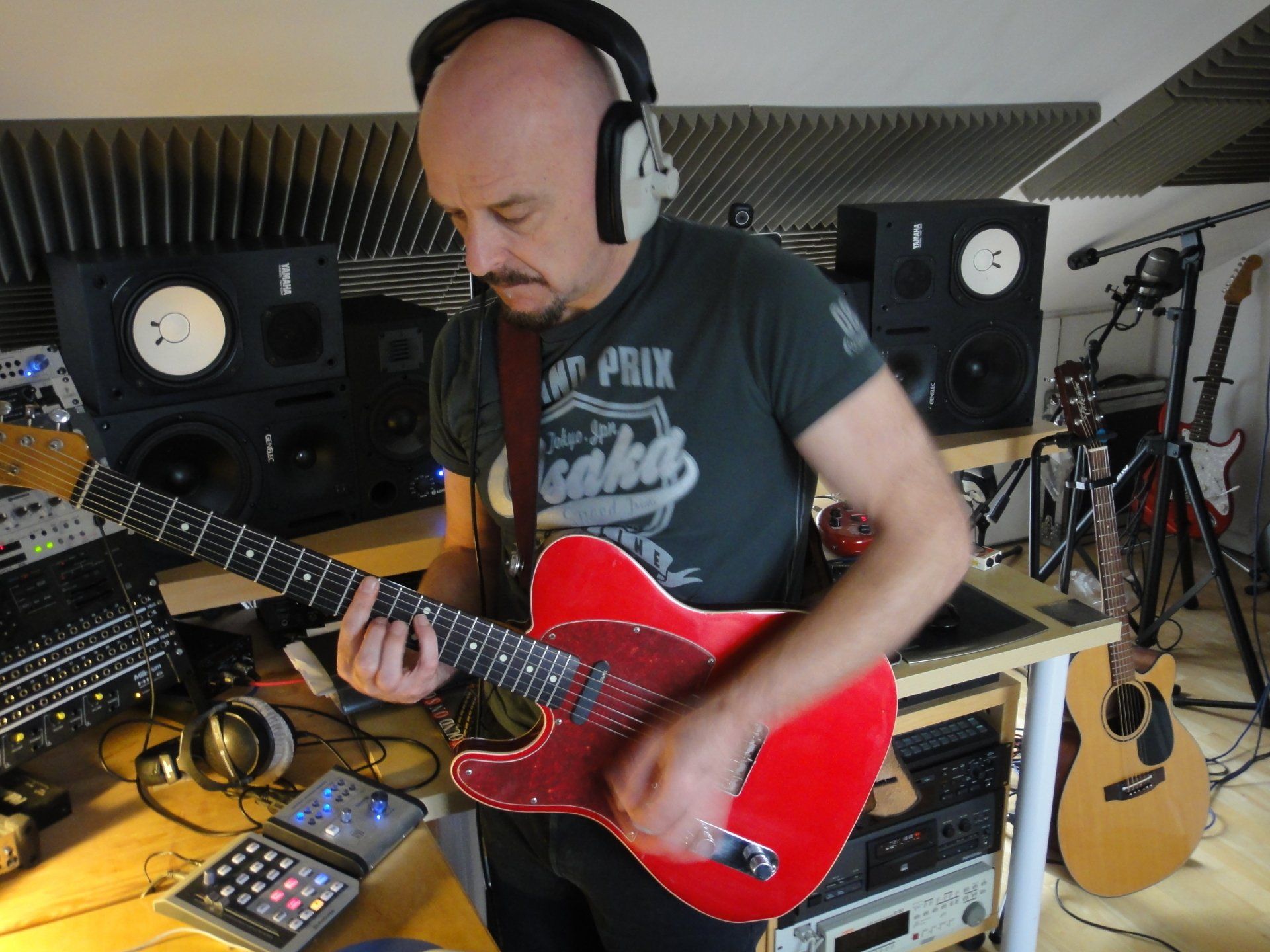 Guitarist David Rollins recording at Eastriver Studios