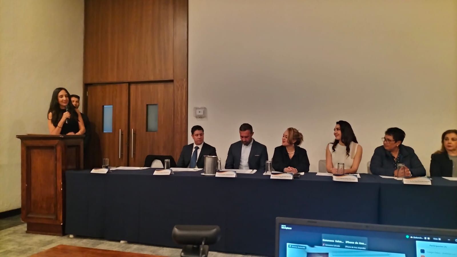 Reunión de Profesores con la Presidenta Aida Ortiz Ramírez