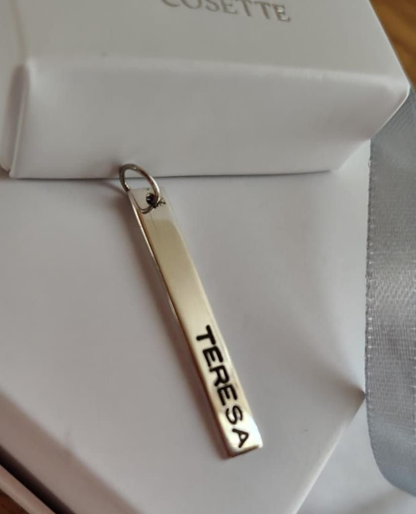 Dije con nombre personalizable