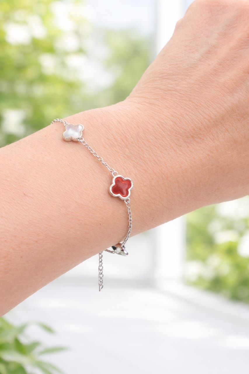 Pulsera Trébol Blanco y Rojo