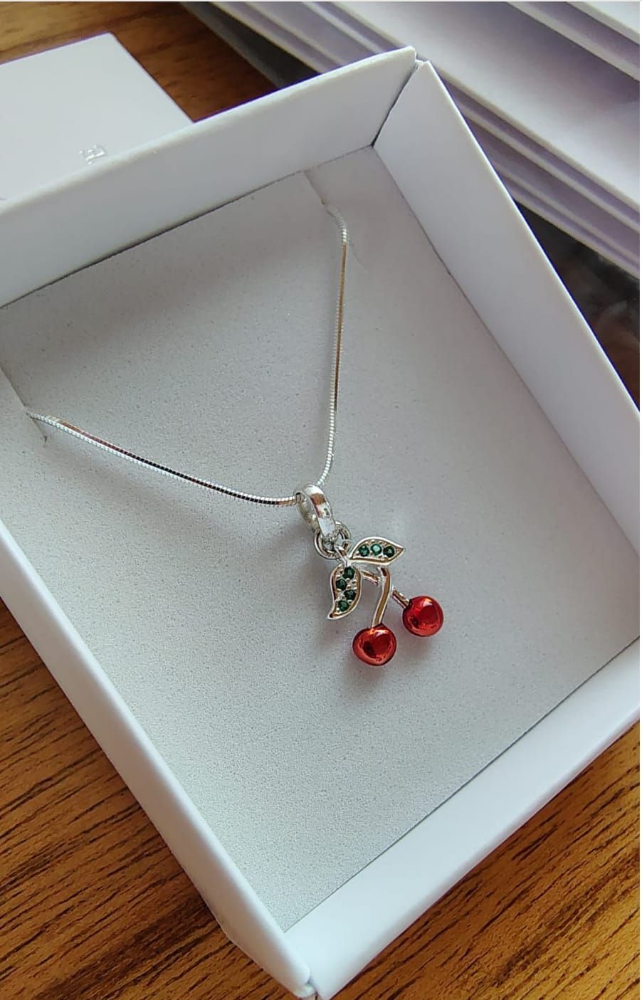 Colgante cereza
