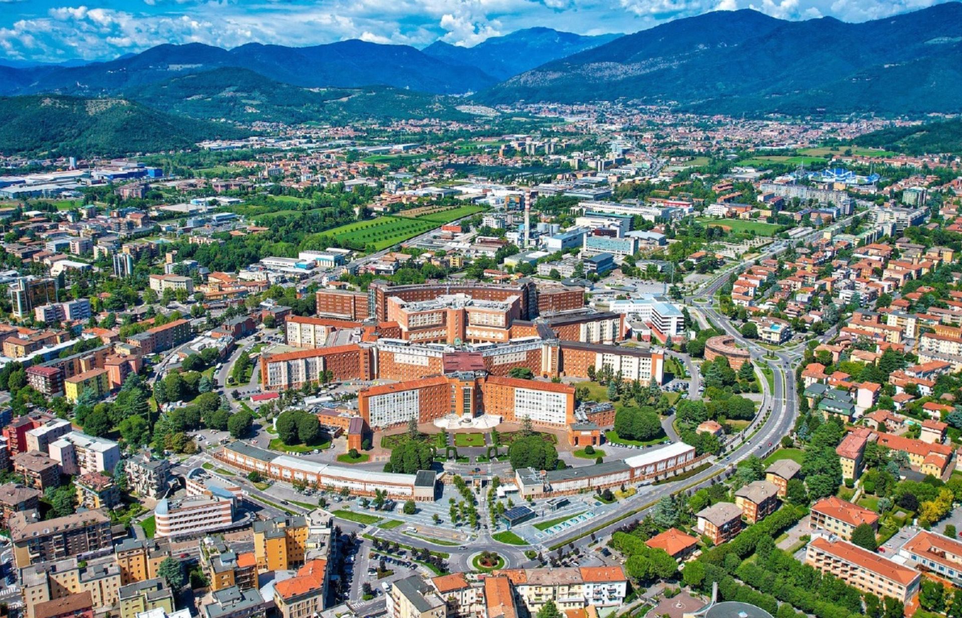 Ospedale Civile di Brescia, ospedale vicino al coliving ANNAMA, ideale per alloggio in città.
