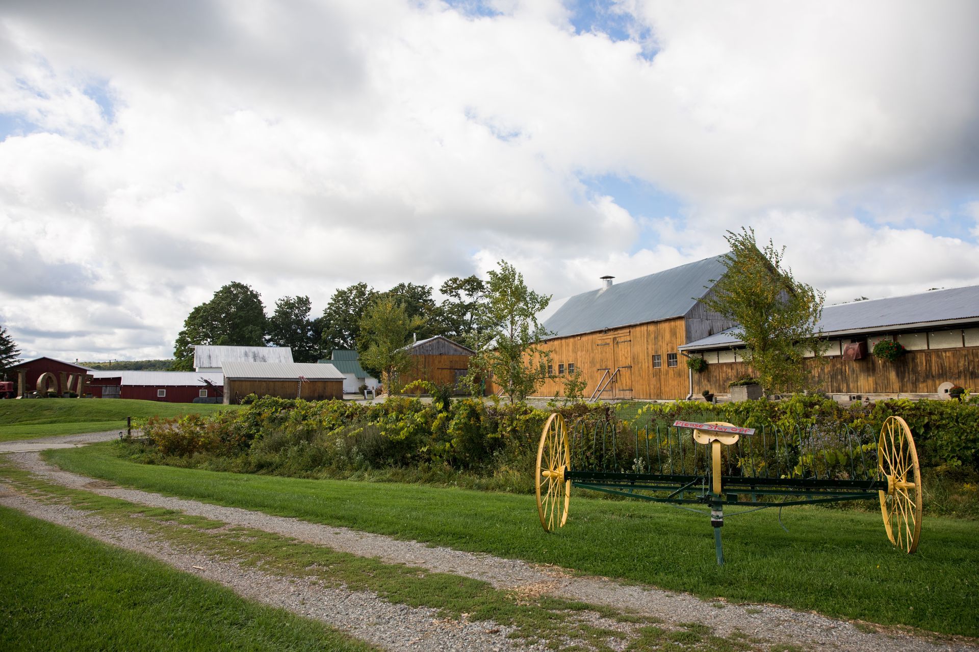 landscape view of the barn at isham family farm