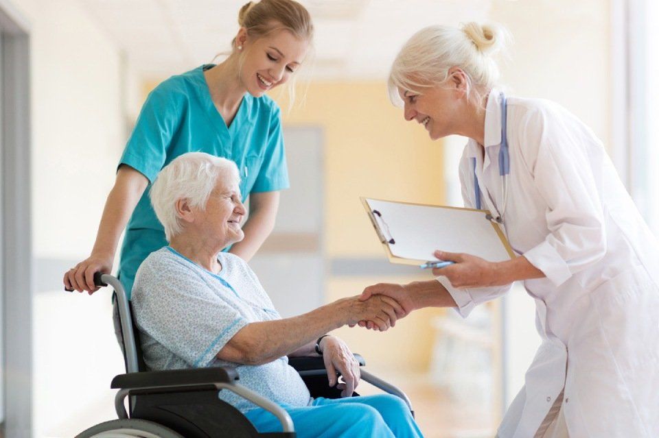 assistenza medico-infermieristica per anziani