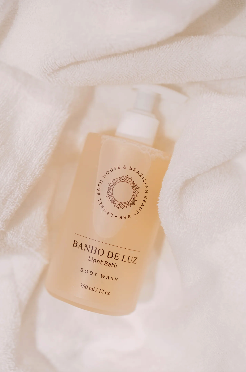 Gentle Coconut-derived Surfactants provide a luxe, soft lather. 