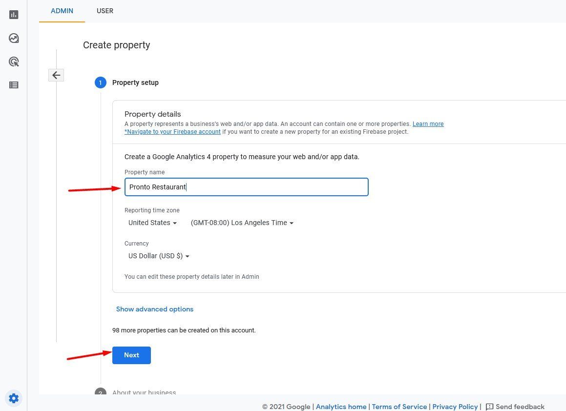 Google Analytics-Bildschirm „Property erstellen“. Ein Feld ist hervorgehoben, „Website-Name“, und die Schaltfläche „Weiter“.
