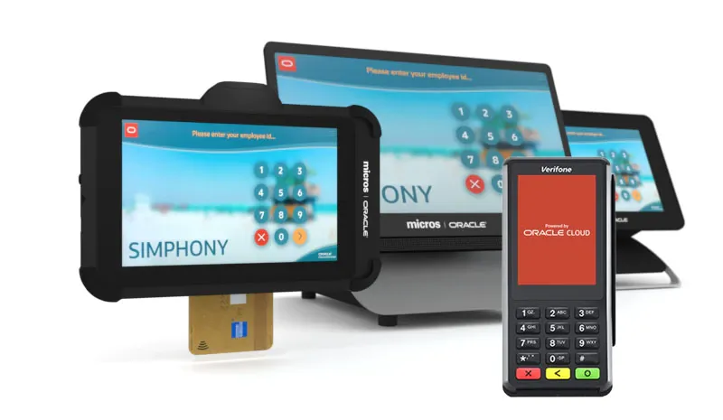 Zahlungsabwicklungsgeräte, bestehend aus einem Tablet, einem Kartenleser und einem POS-Display mit eingelegter Karte.