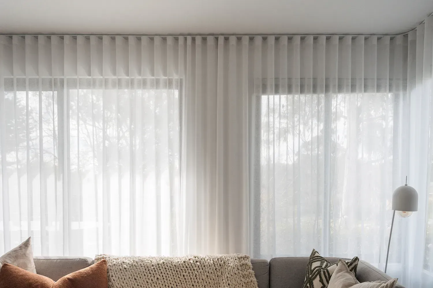 8 Warning Signs You Should Replace Your Drapery