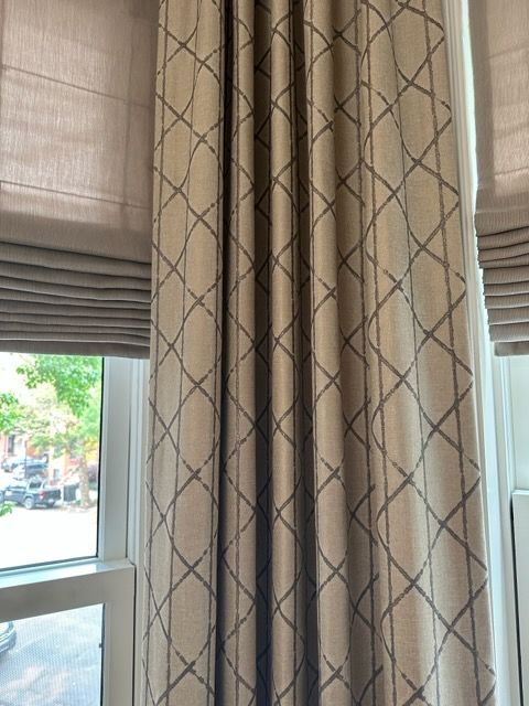 Dining Room: Two-Tone Drapery