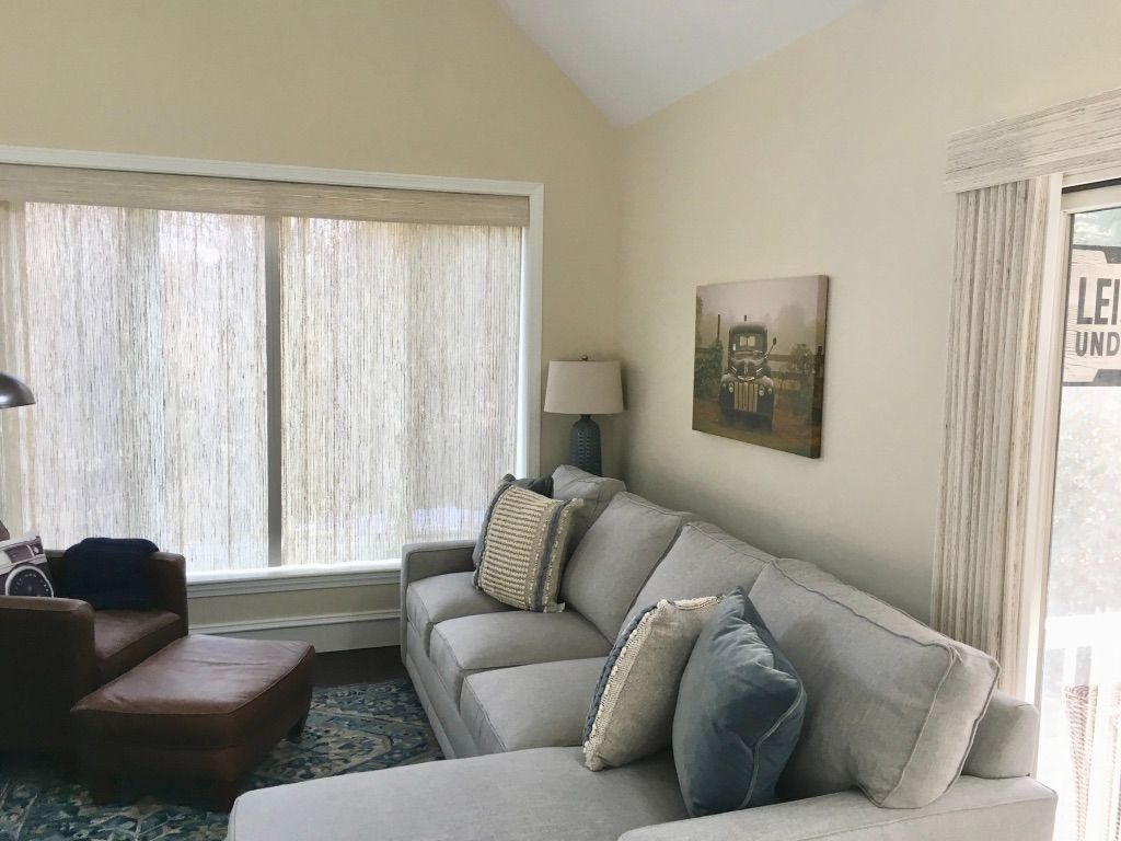 Types of Retractable Drapes and Their Best Use Cases