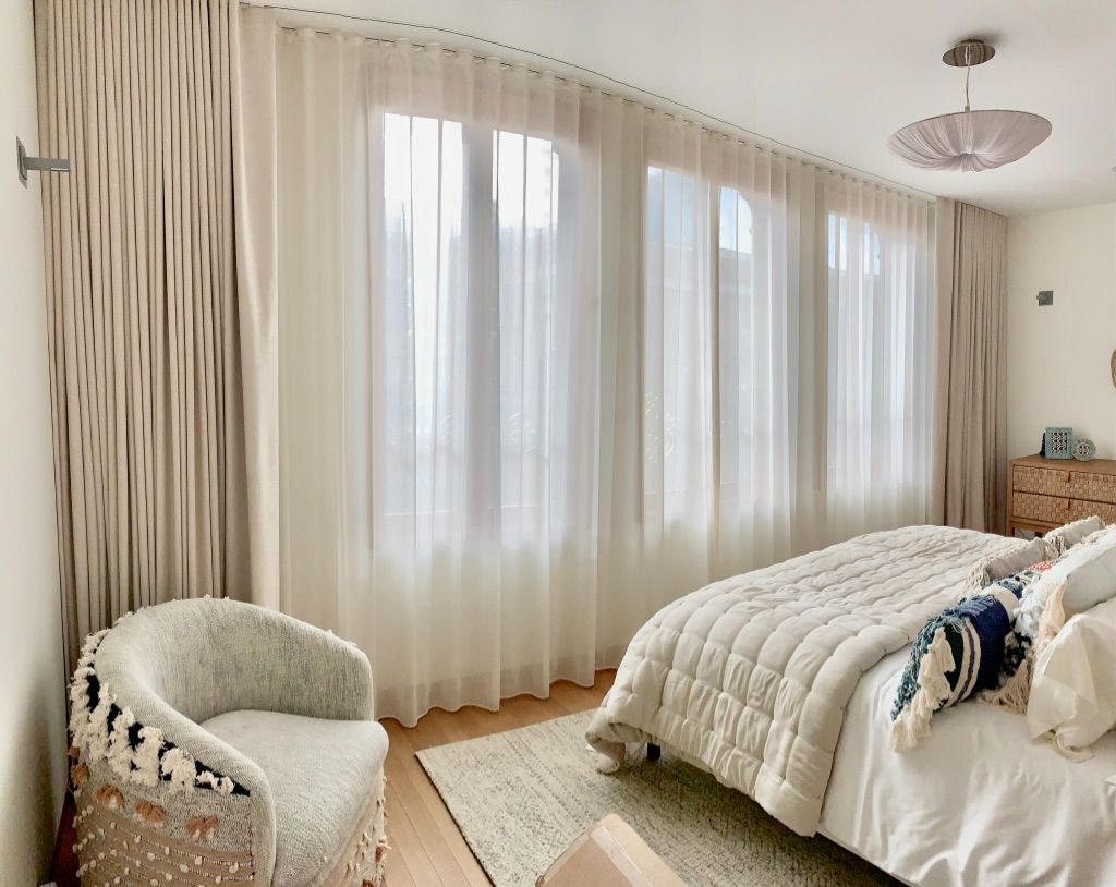 Small Room: Monochromatic Layering