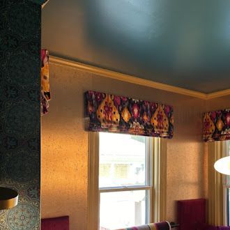 Are Drapery Valances Out of Style in 2025?