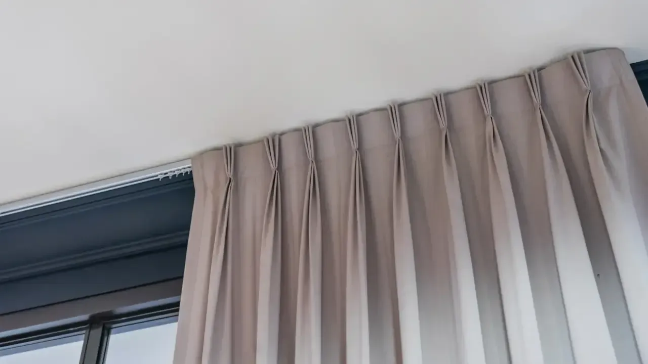 What are retractable drapes, and how do they work?