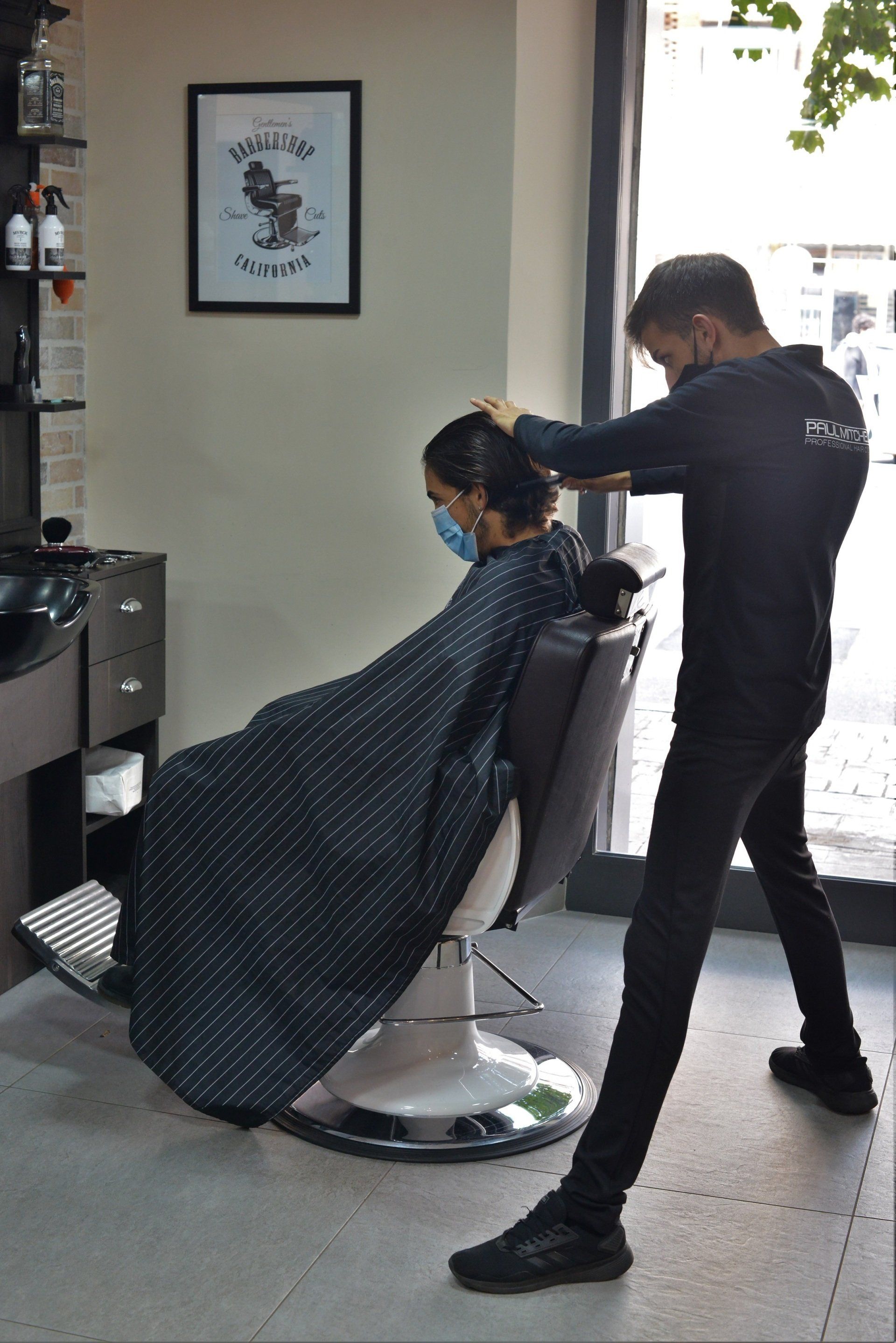 taglio capelli a ragazzi