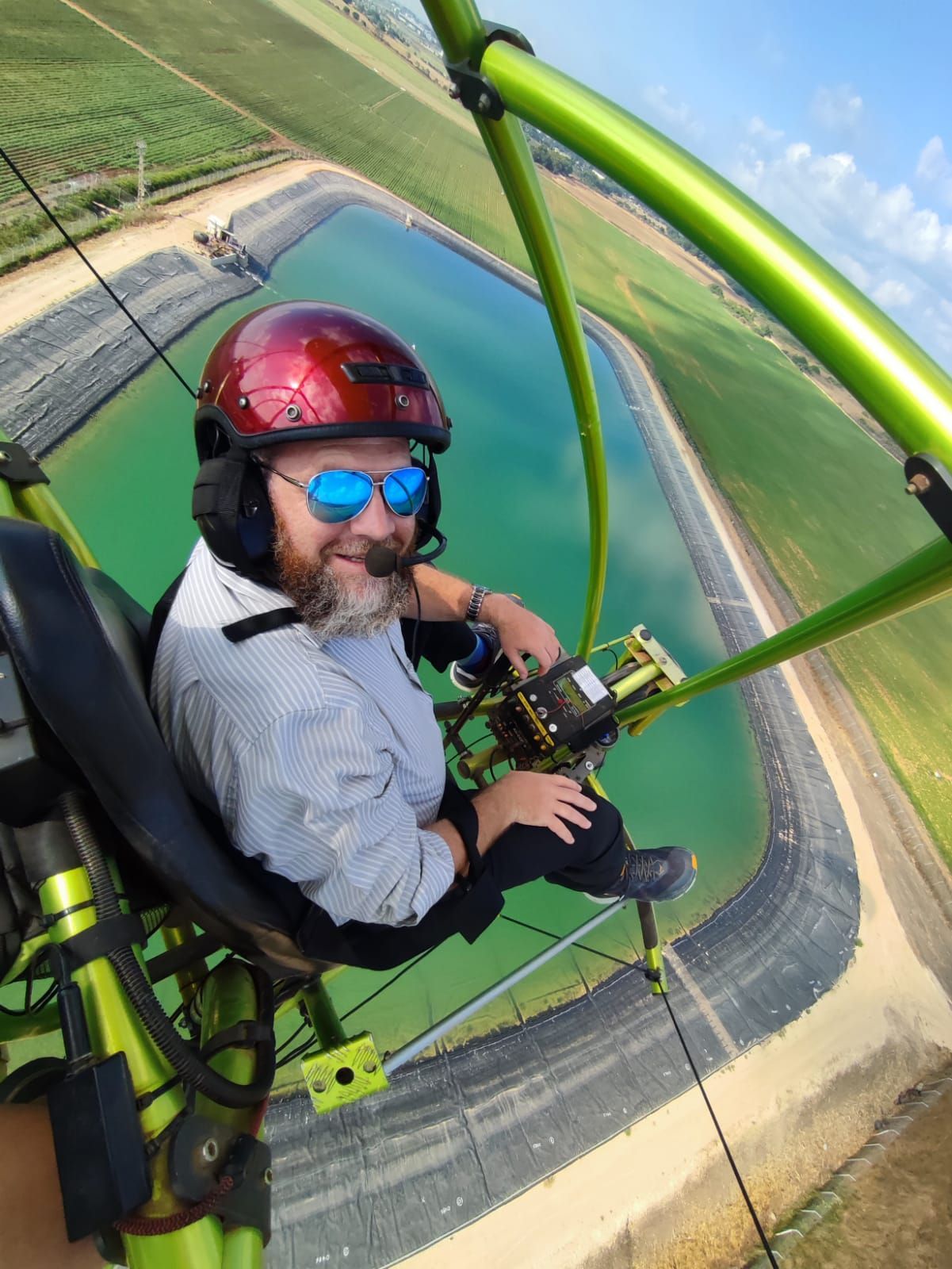 טייס ליום אחד עם טרקטורון מעופף