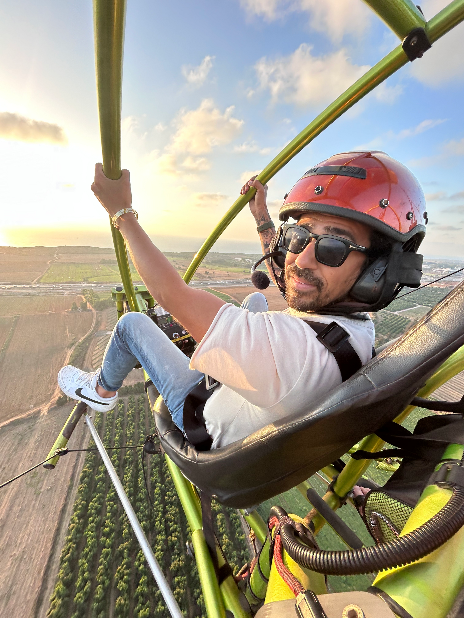 טייס ליום אחד בטרקטורון מעופף