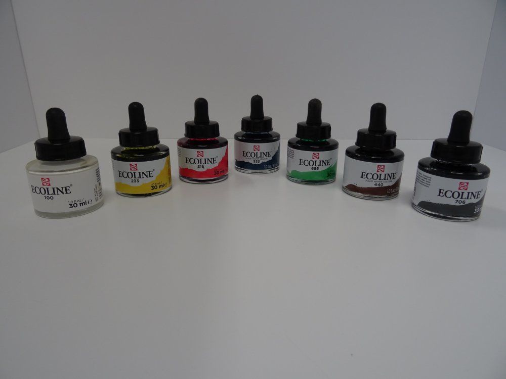 vasetti di colori ad acquerello