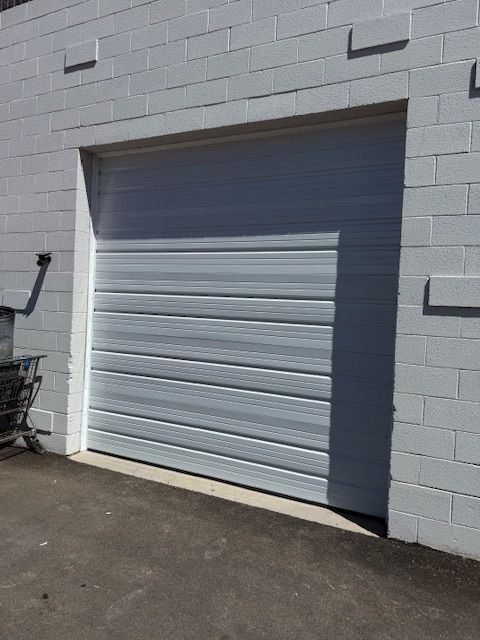 Commercial Ribbed Sectional Door