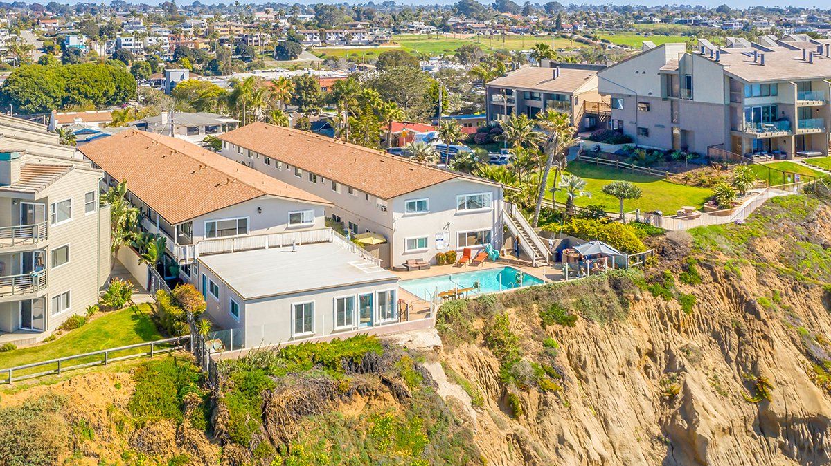 Pacific Crest Exterior