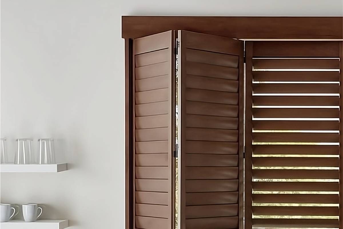 Hunter Douglas Heritance® Wood Shutters near West Chester, Ohio (OH) and Florence, Kentucky (KY)