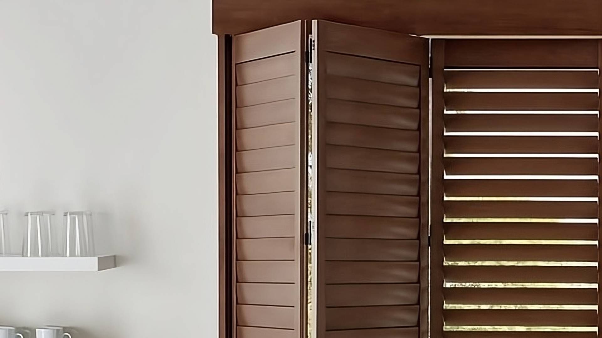 Hunter Douglas Heritance® Wood Shutters near West Chester, Ohio (OH) and Florence, Kentucky (KY)