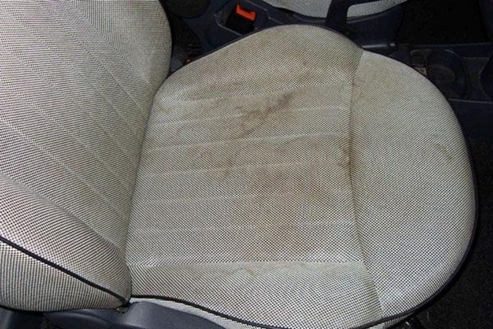 Sedile auto sporco