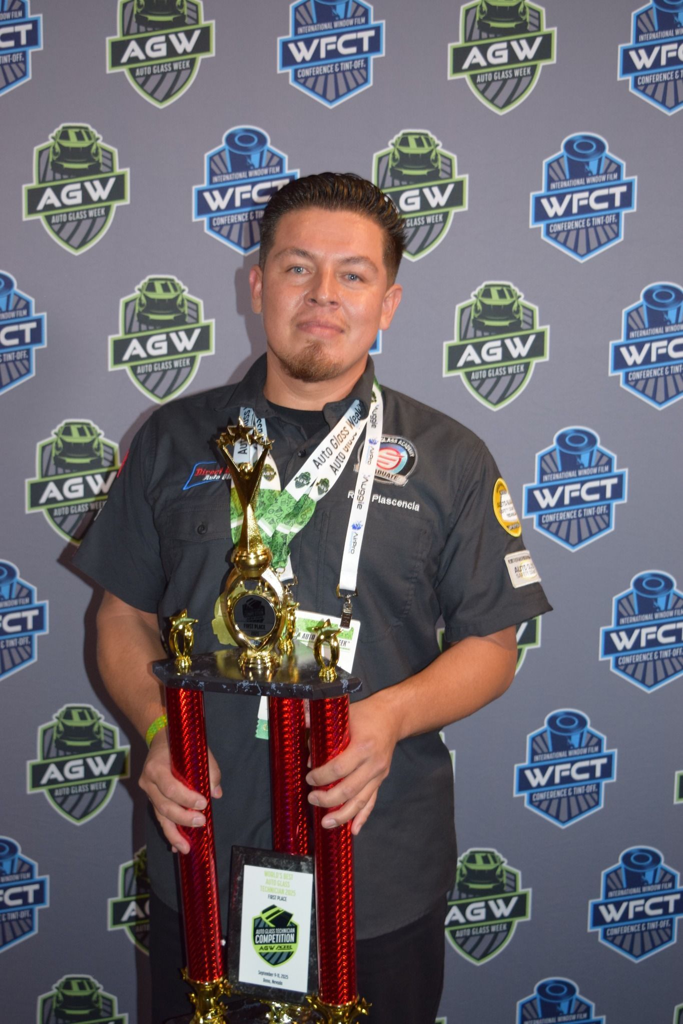 Award winning auto glass technician in San Bernardino, CA Award winning auto glass technician in San Bernardino, CA