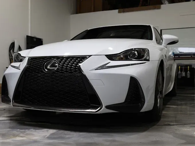 Lexus Windshield Replacement & Repair In San Bernardino, CA Lexus Windshield Replacement & Repair In San Bernardino, CA