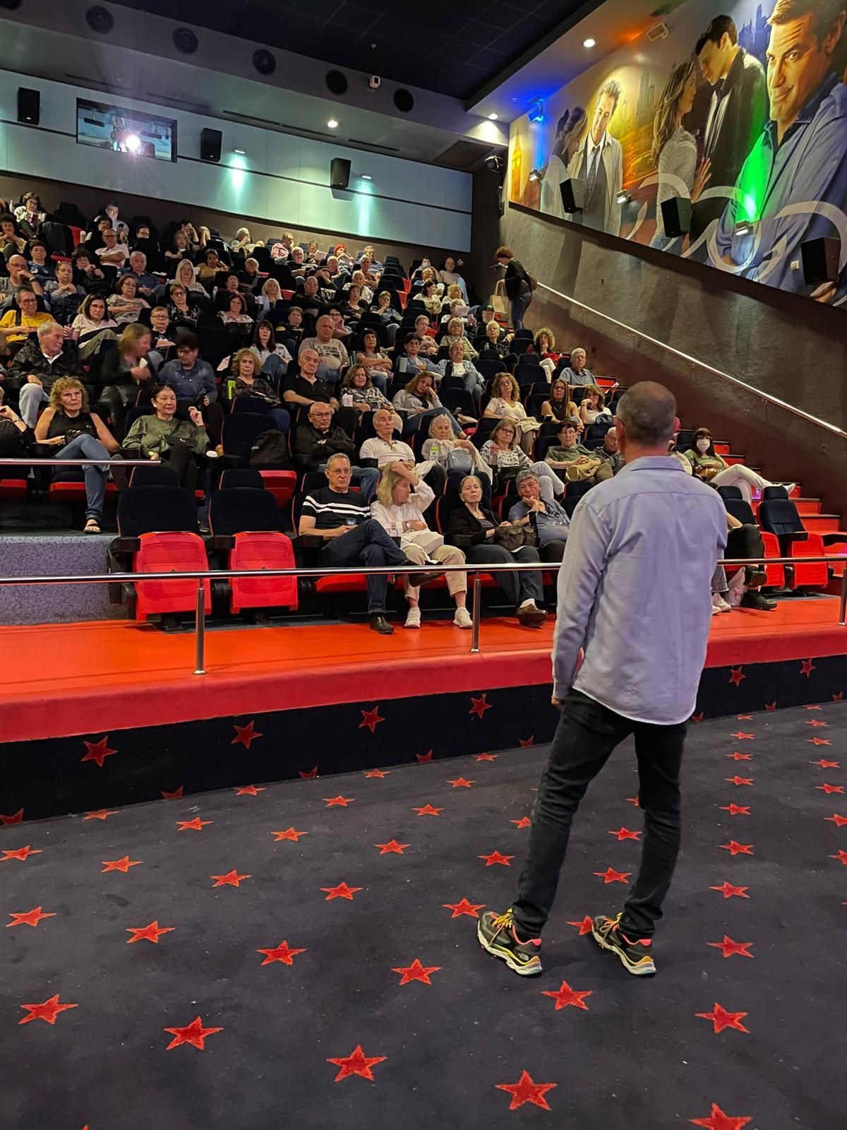 תמונה מתוך הרצאה של גור תירוש 