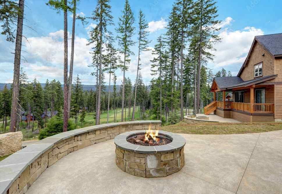 Backyard Fire Pit