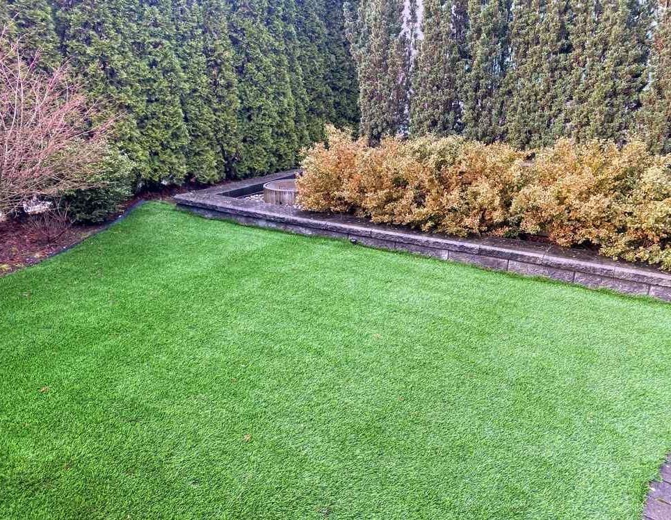 artificial grass side