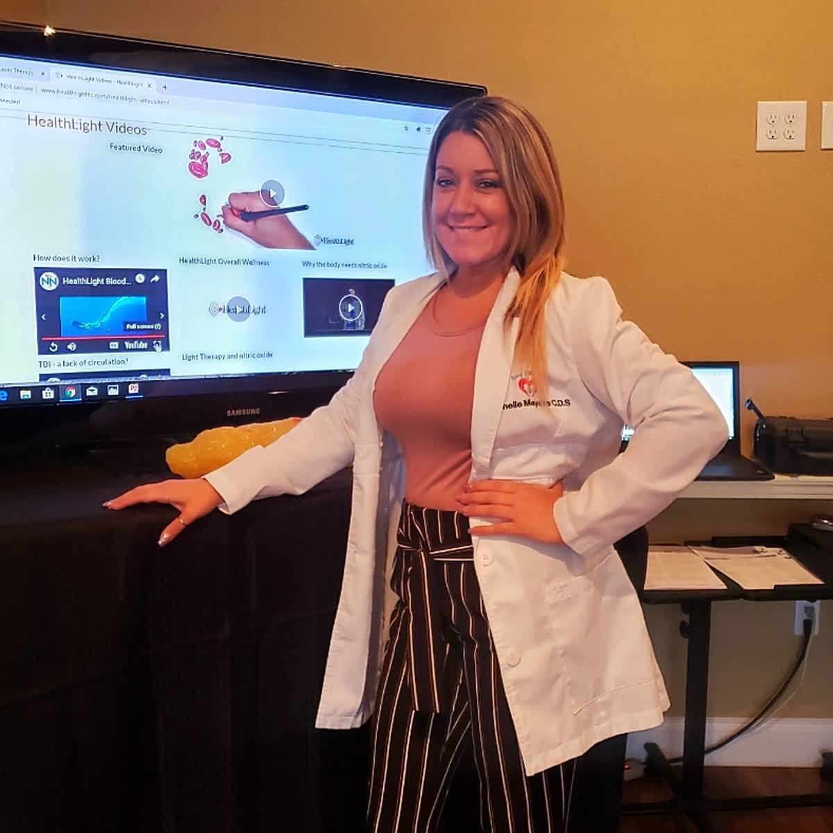 Women With Fruit At Desk — Lady Lake, FL  — RN Medical Laser & Weight Loss