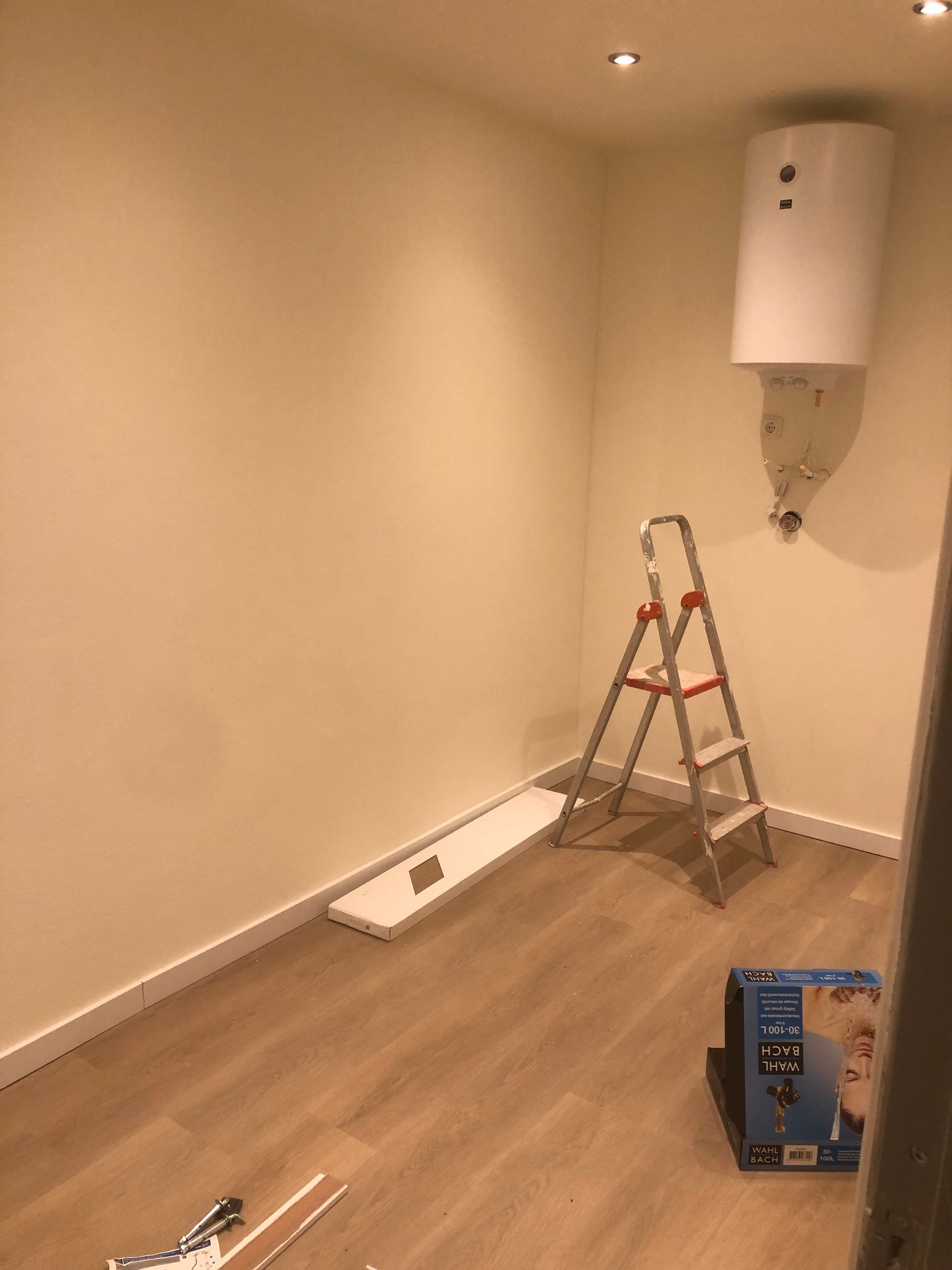 ASFF Alicante plumber AllServicesFrankFransen Munstergeleen boiler installeren loodgieter Benidorm boiler installation
