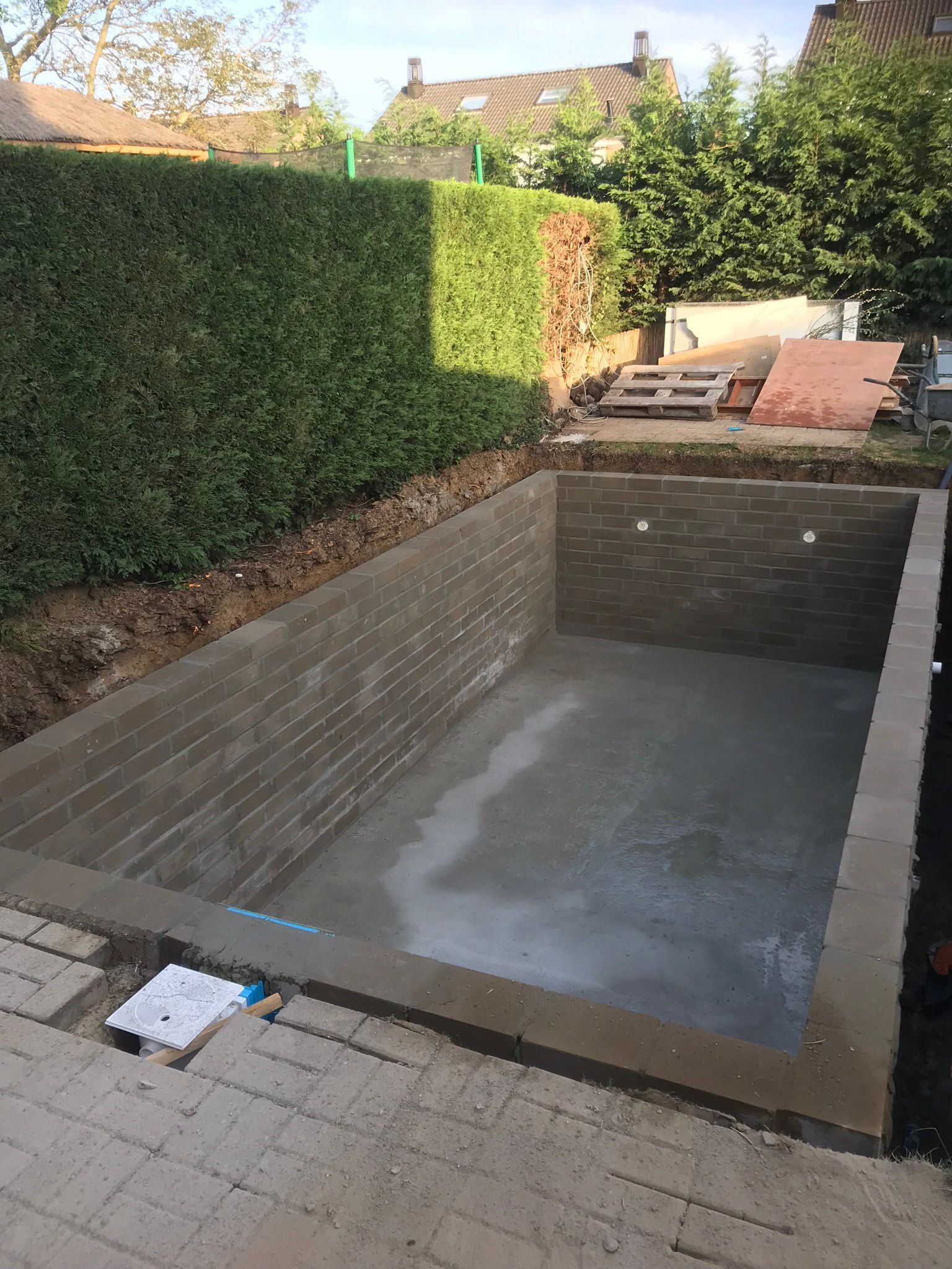 ASFF aannemer Geleen en omgeving zwembad bouwen tuin aanleggen