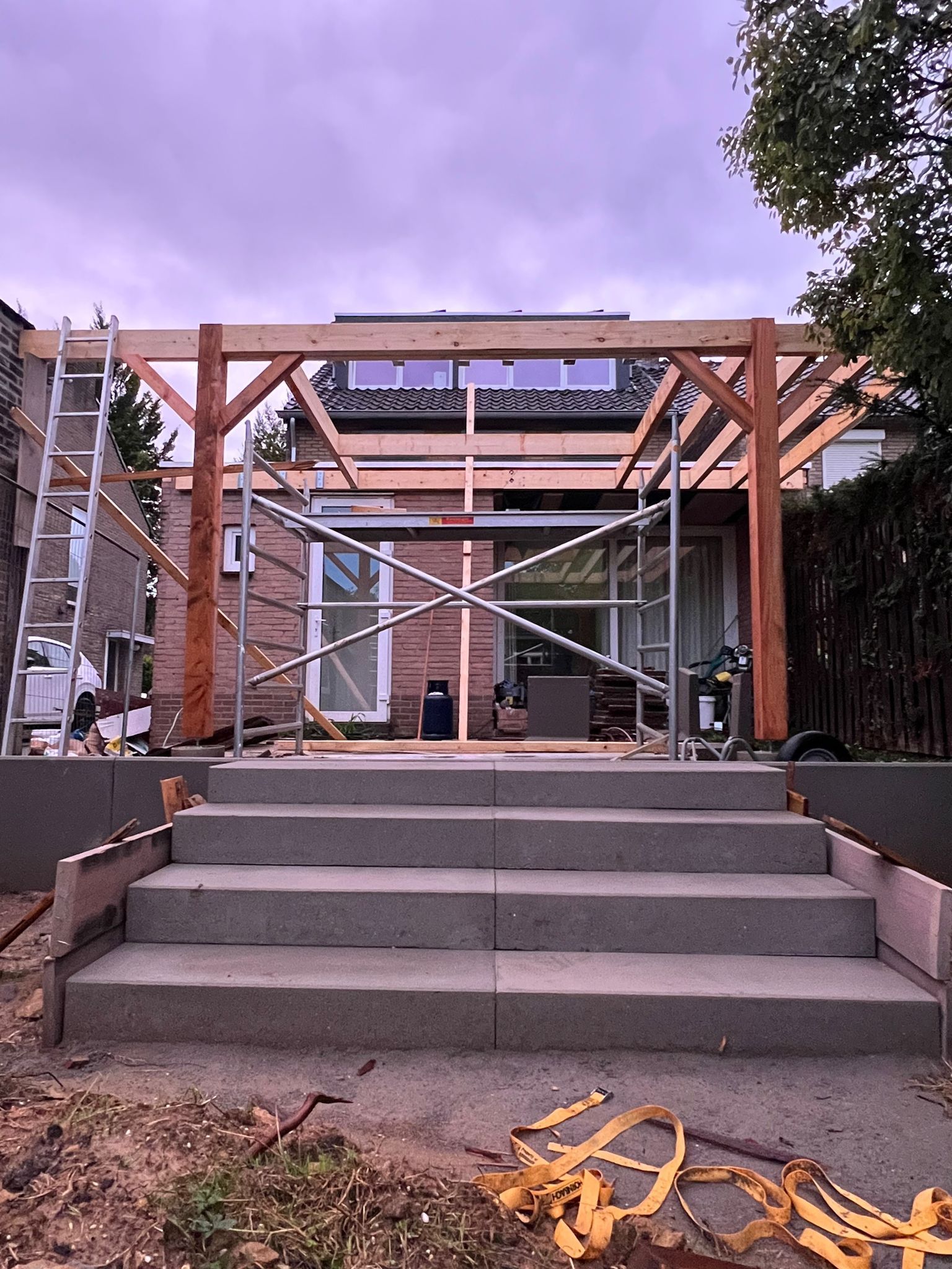 ASFF Alicante build a garden roof AllServicesFrankFransen Munstergeleen dak bouwen afdak Benidorm tuin
