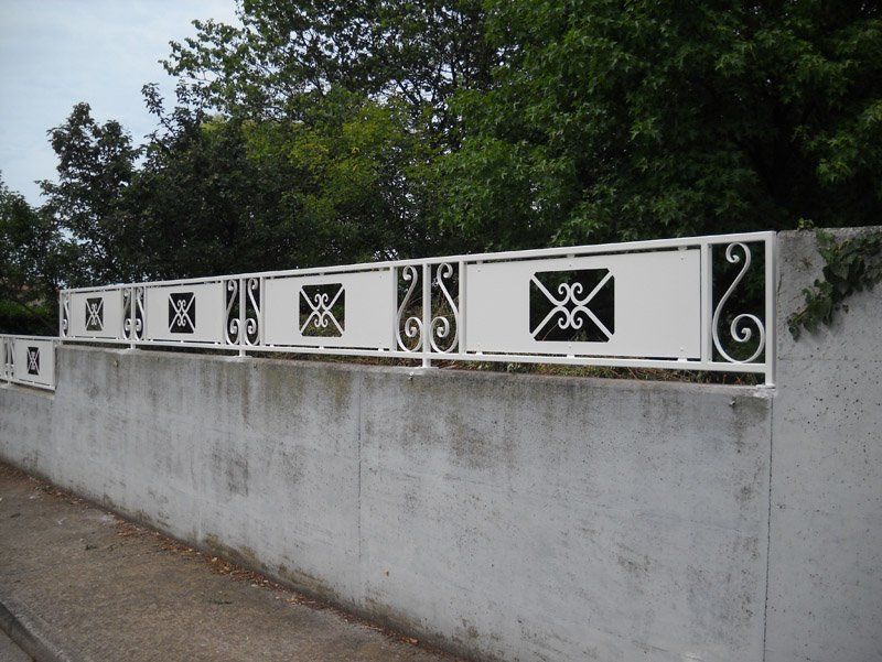 recinzione decorata per villa