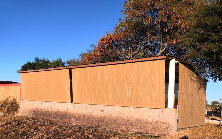 LONAS, TOLDOS, ESTRUCTURAS Y MALLA SOMBRA ESTRUFLEX