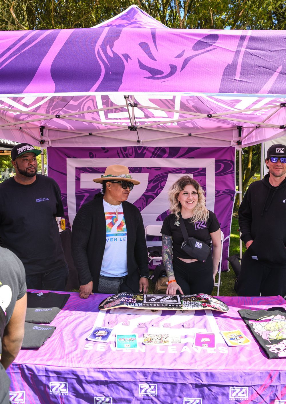 Hippie Hill Seven Leaves