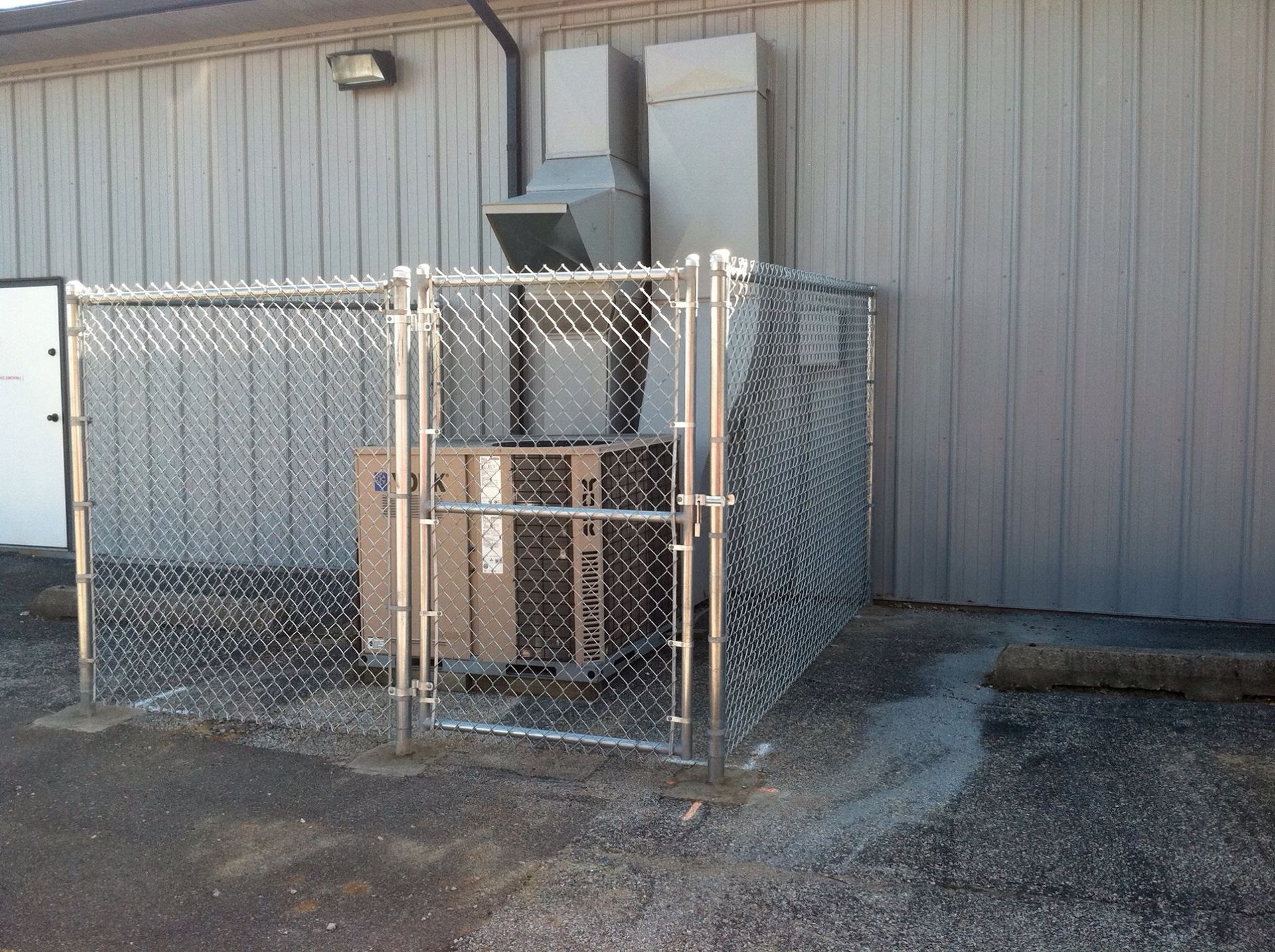 fence enclosure illinois