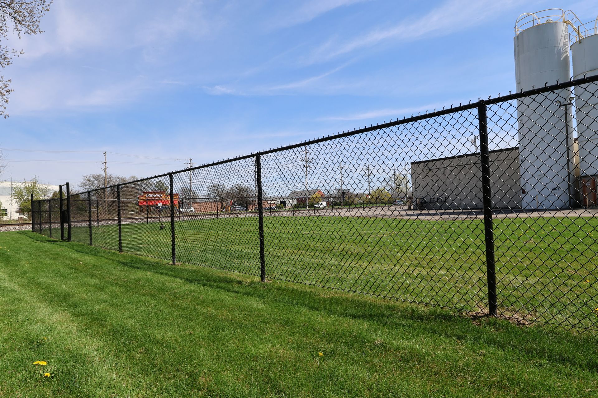 commercial fence installation Illinois