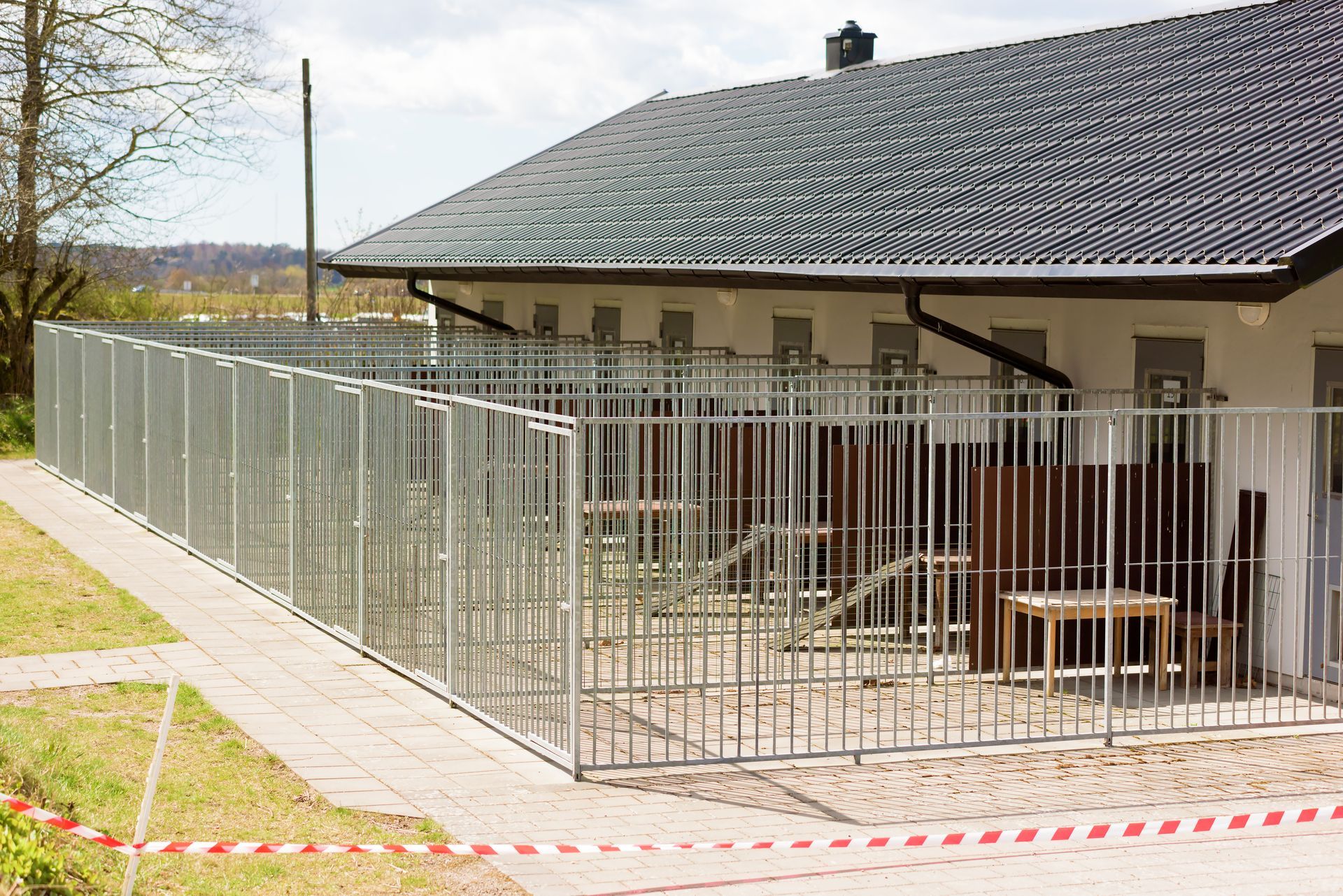 dog kennel fence installation illinois